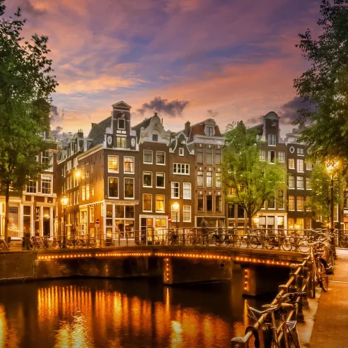Amsterdam Idyllic Singel  120x120 cm